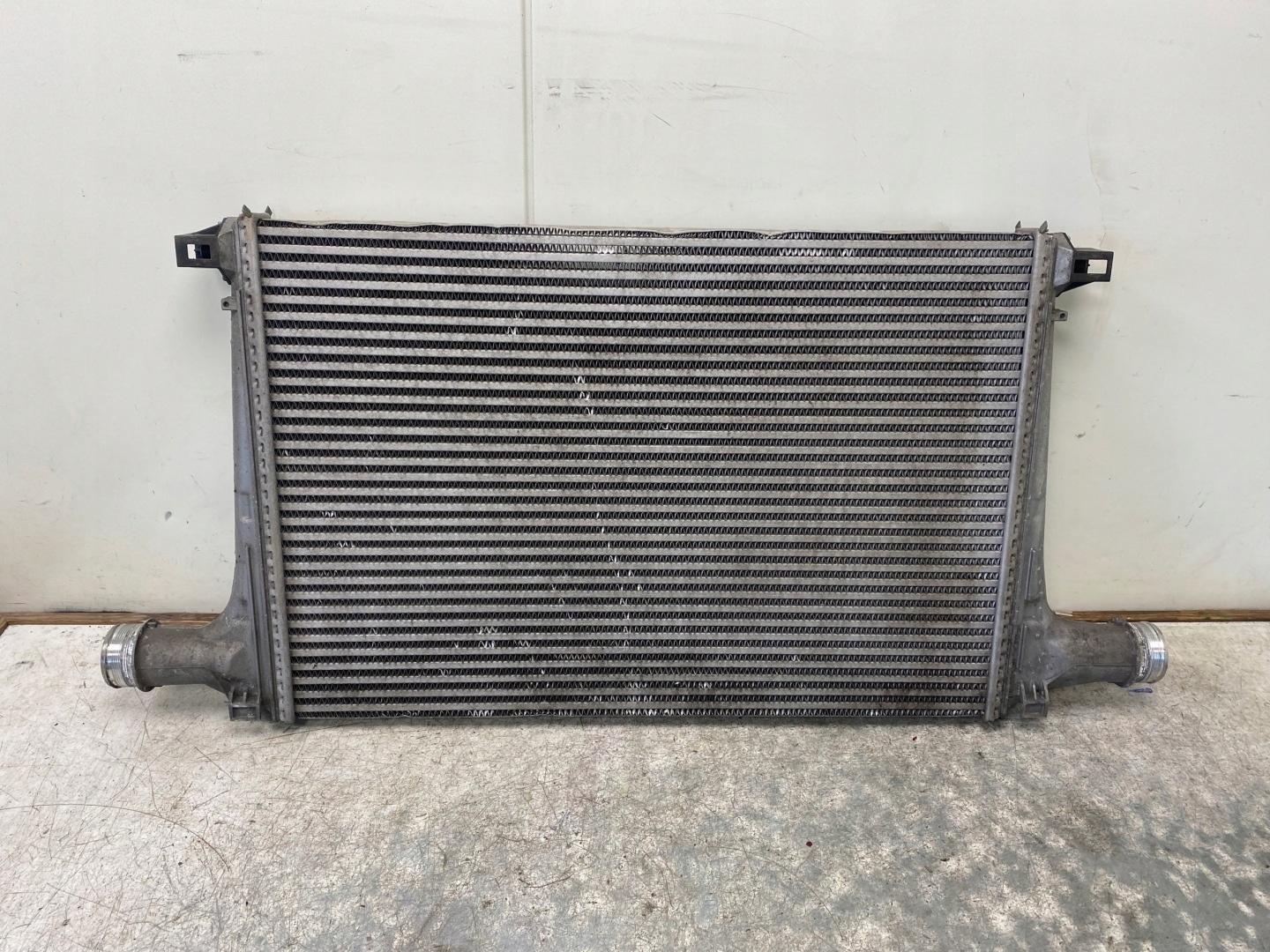 AUDI Q7 3.0 TDI 4M0 radiator intercooler 4M0145805J