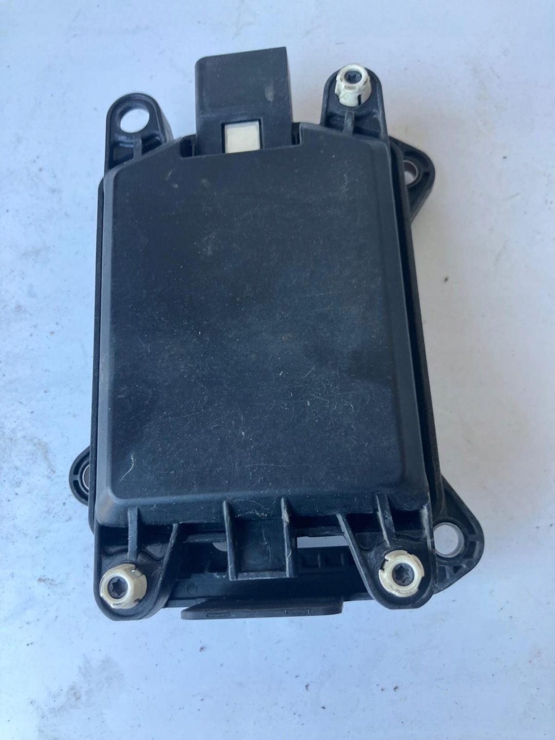 RADAR DISTRONIC Support plaque PEUGEOT 3008 II 9820282980