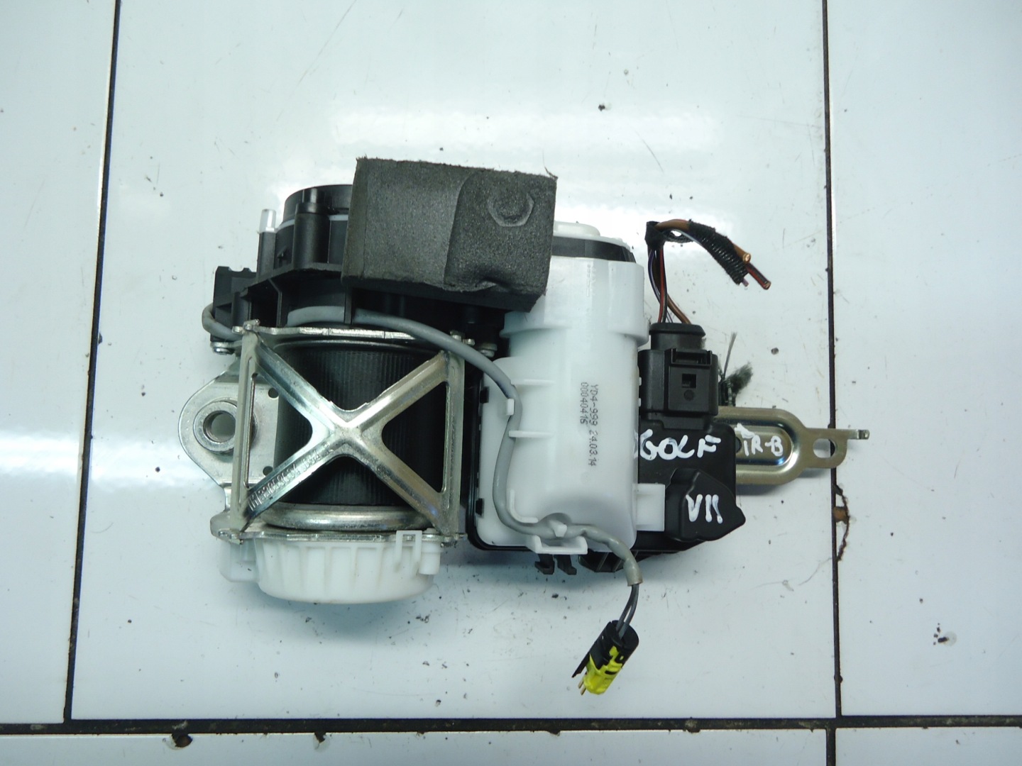 VW GOLF VII tension belt safety right front 34076846A