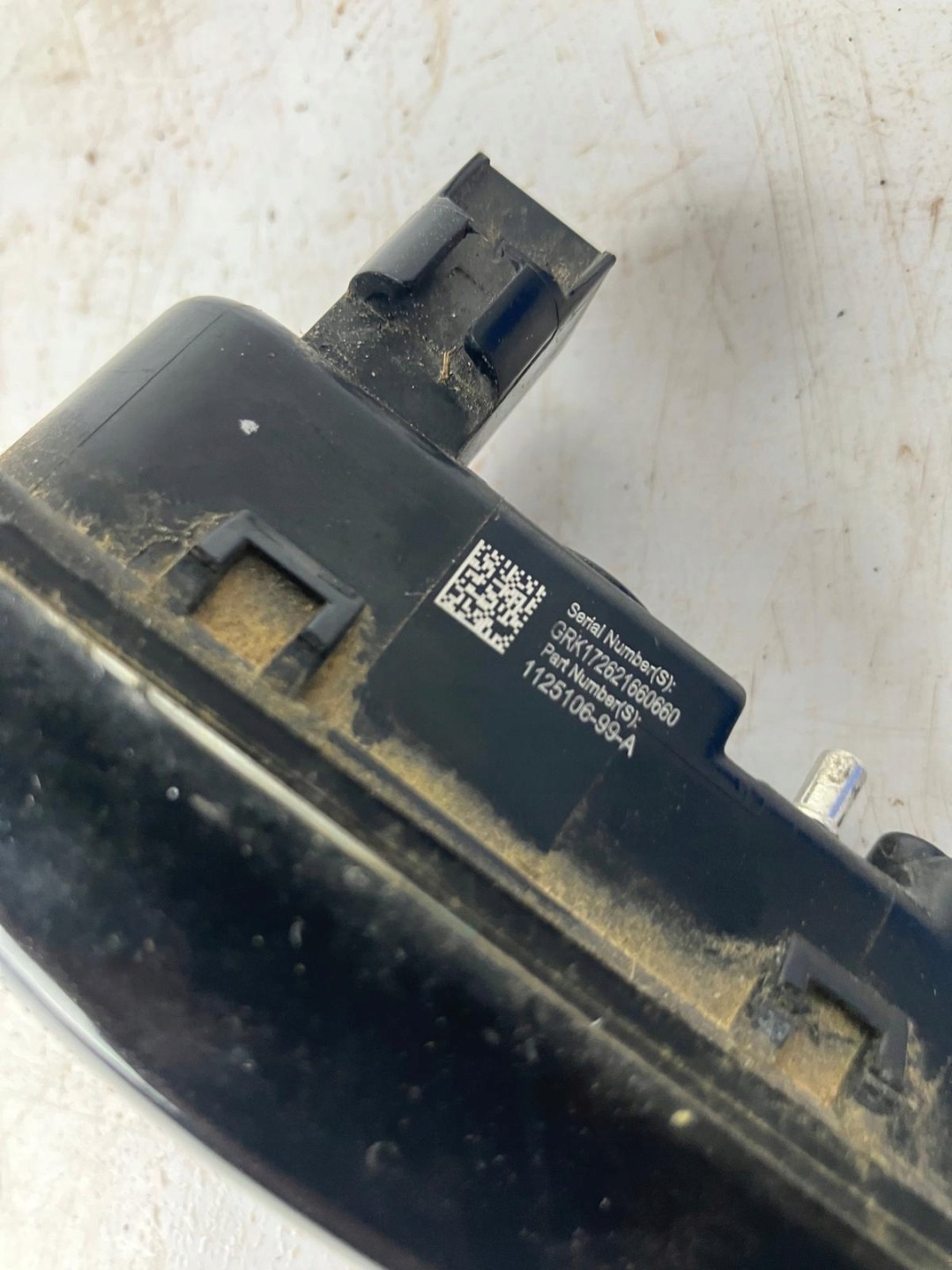 indicator KAMERA of a fender TESLA MODEL S left front