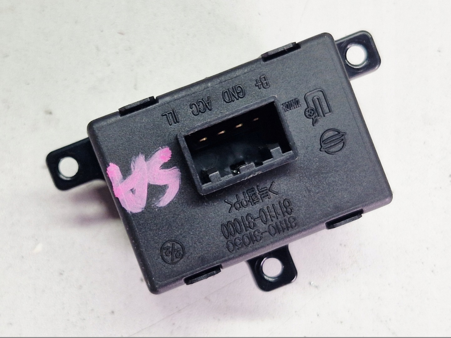 SSANGYONG ACTYON PANEL clock 8110-31000