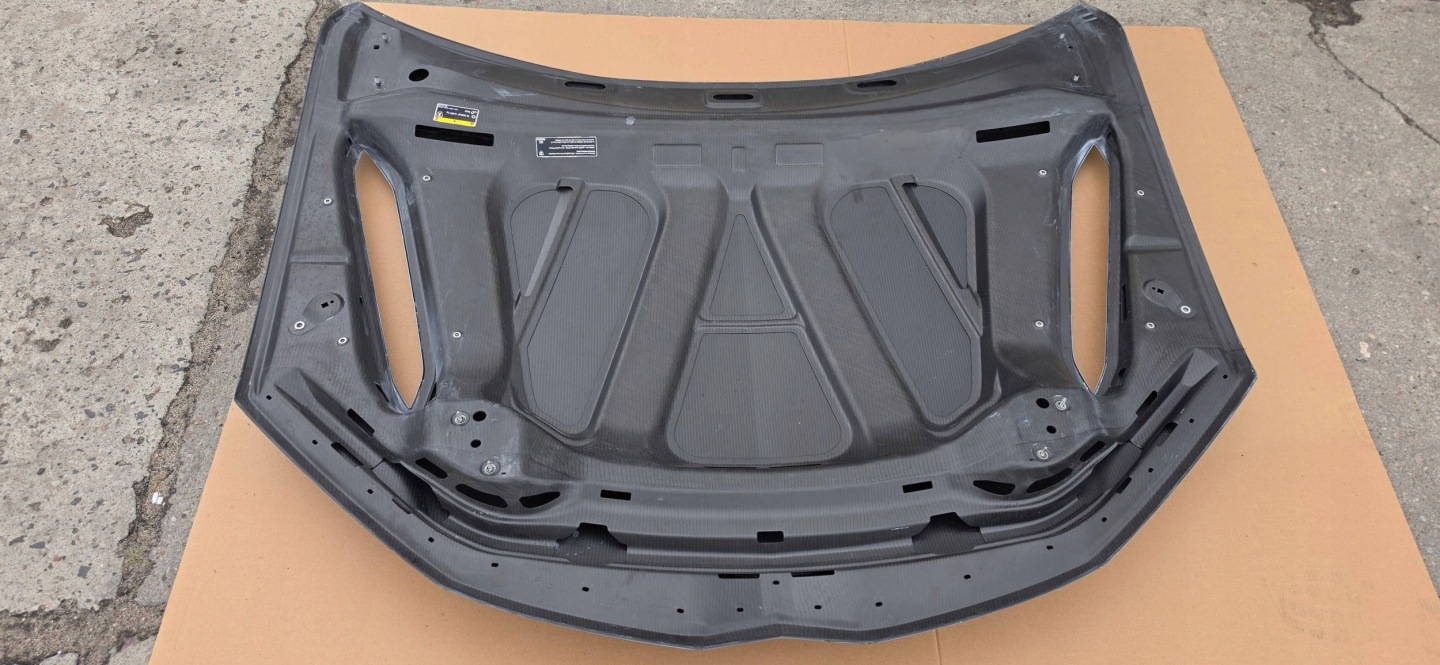 Lamborghini Urus Perfomante CARBON bonnet