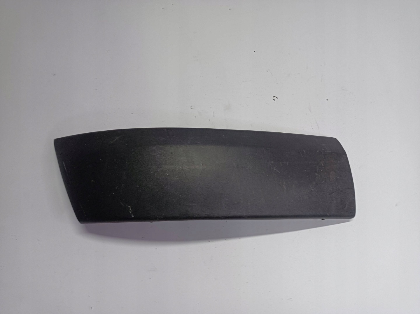 lišta nárazníku předního Renault Clio III 8200074467