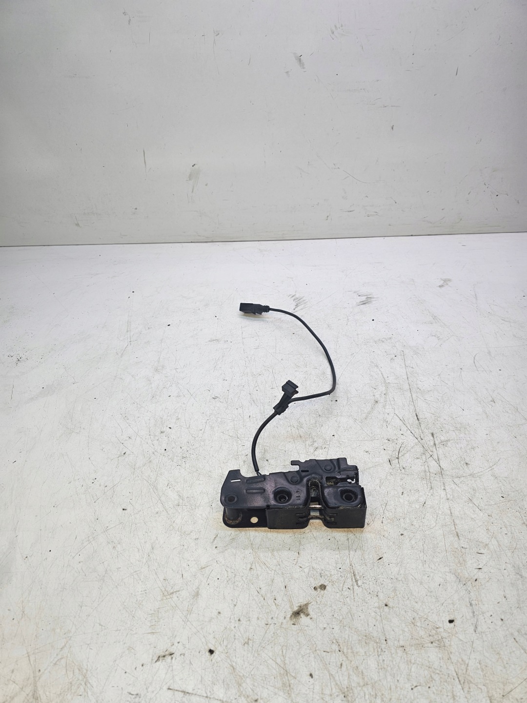 bonnet latch lock RYGIEL AUDI A4 B8 A5 Q5 8K0823509D
