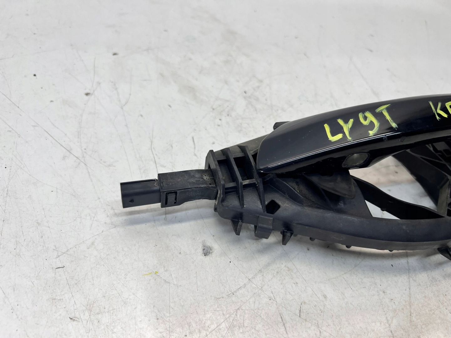 handle exterior door left KEYLESS AUDI A6 C8 4N0837811B LY9T