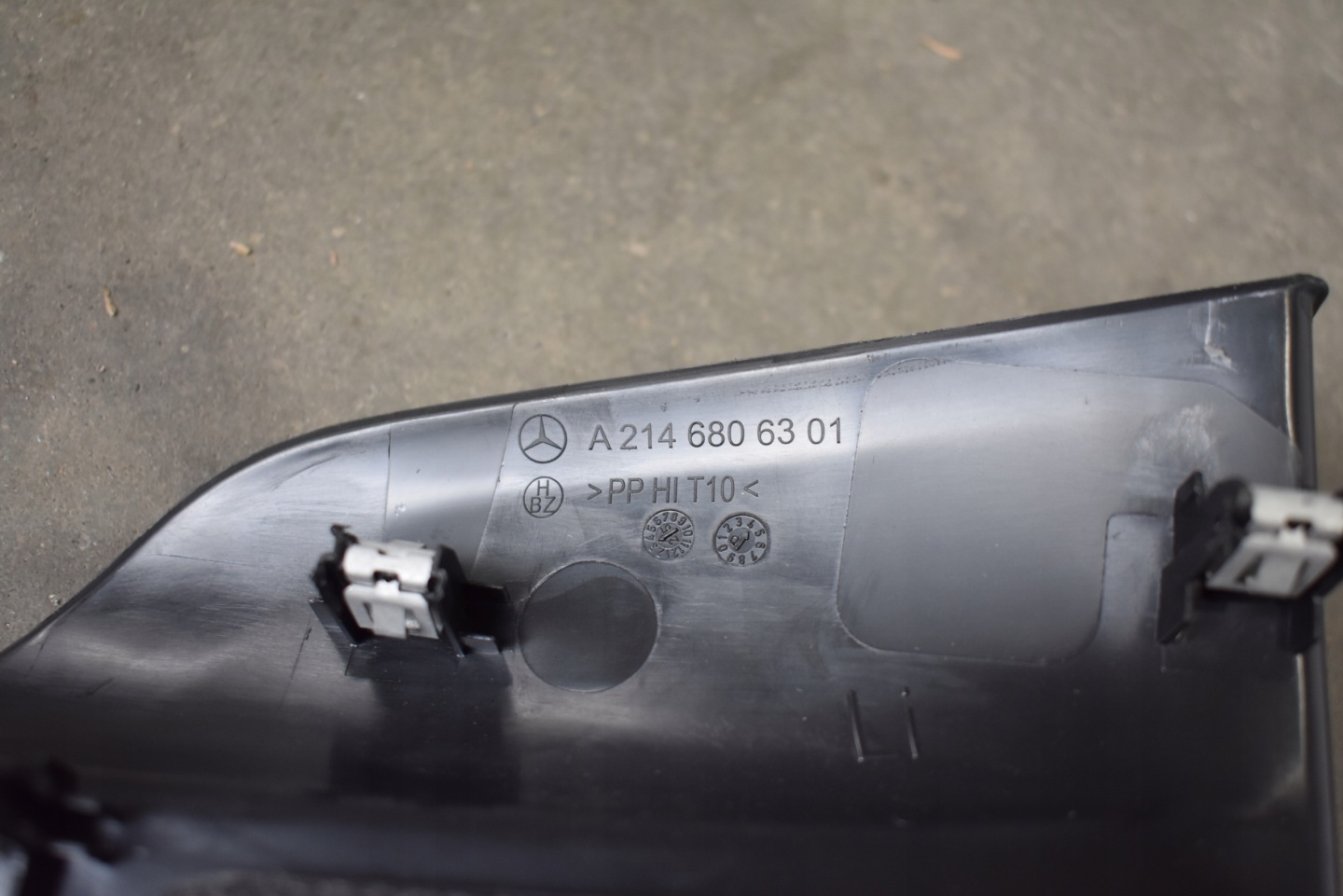 IDEALNA cover consoles left MERCEDES W214 1