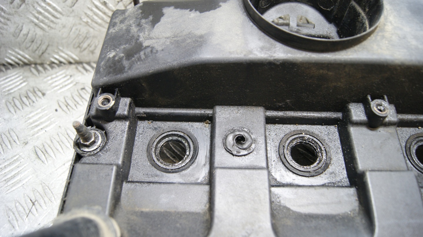 Abdeckung der Ventile FORD TRANSIT MK 6 6C1Q-6K271-BF