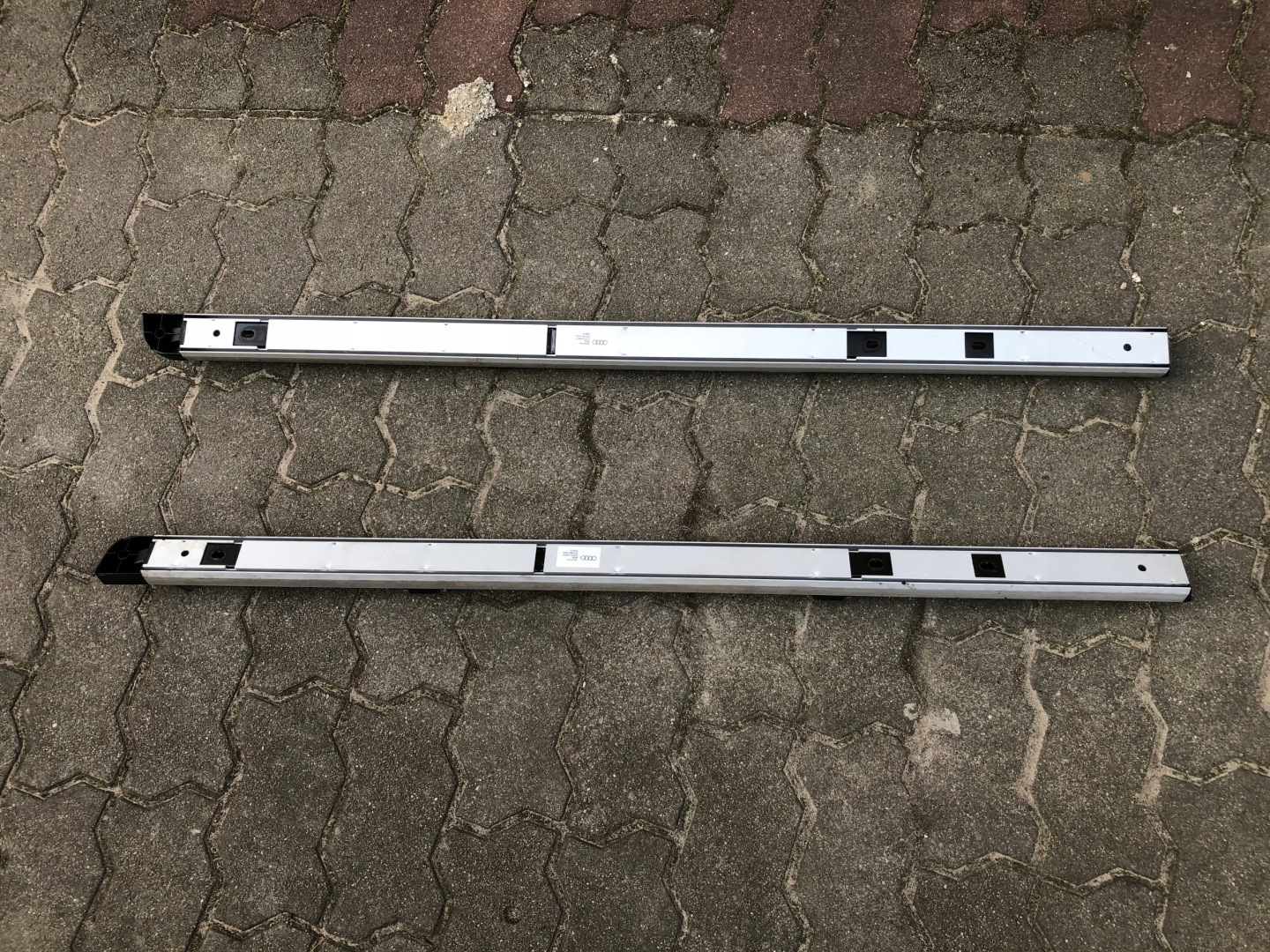 AUDI A6 C6 KOMBI rail MOCUJACA moulding boot