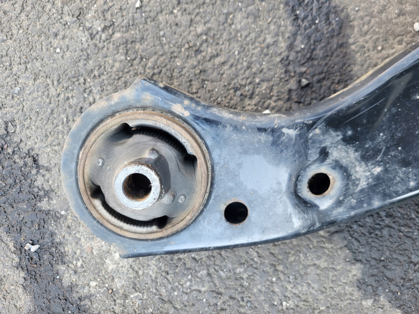 arm left front springing TOYOTA RAV4 V 2.5 HYBRYDA original