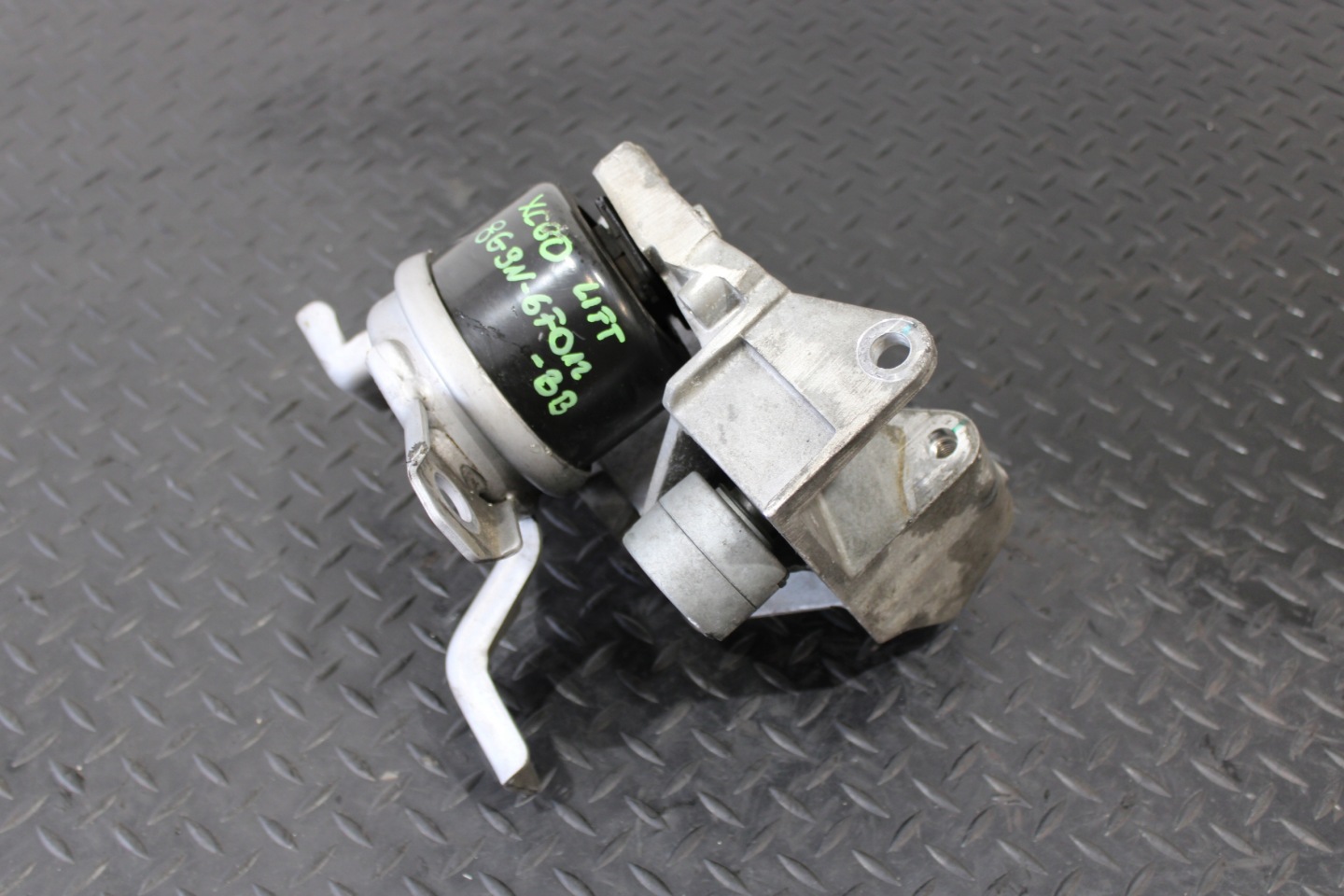 engine mount VOLVO XC60 LIFT 8G9N-6F012-BB