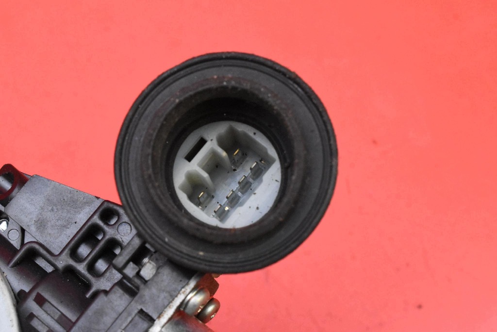 window regulator right front EU 85710-0D100 TOYOTA AURIS 1 and 3D HB 06-09