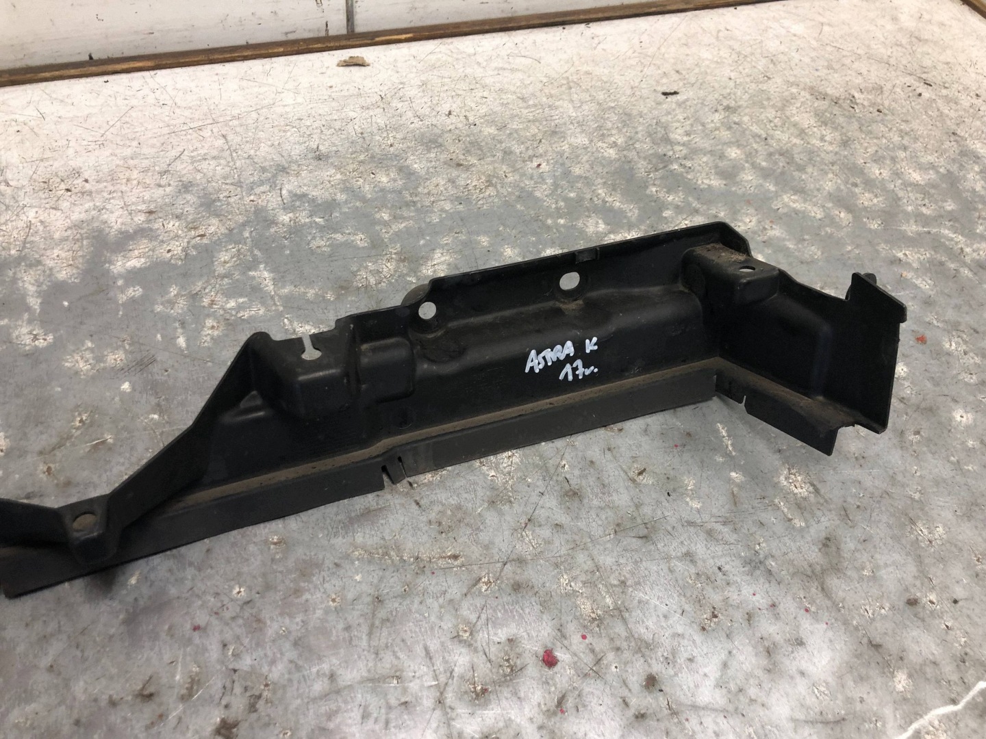 přívod vzduchovod OPEL ASTRA K KOMBI 13487731