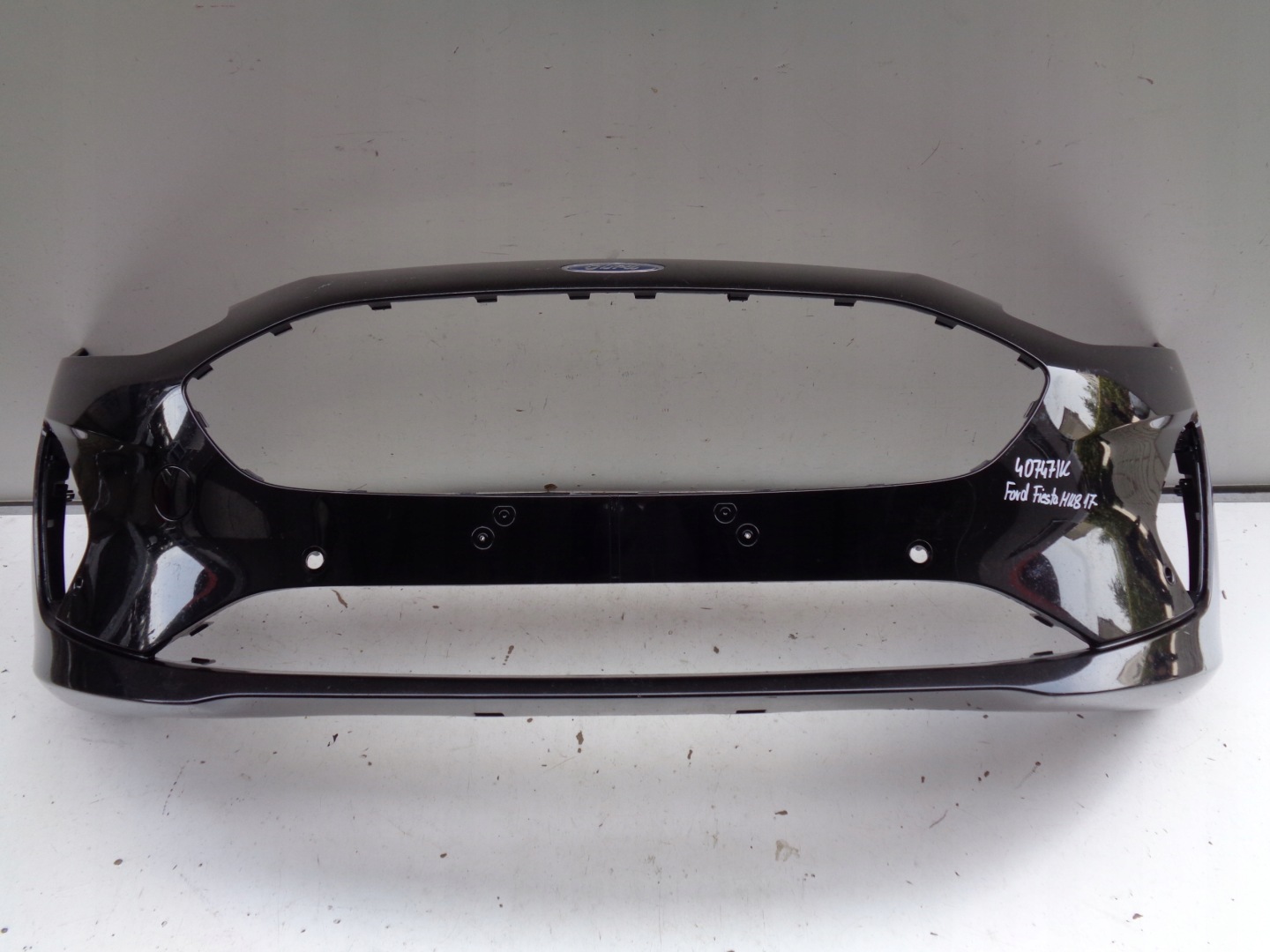 FRONTSTOSSSTANGE FORD FIESTA MK8 17- NR 40747