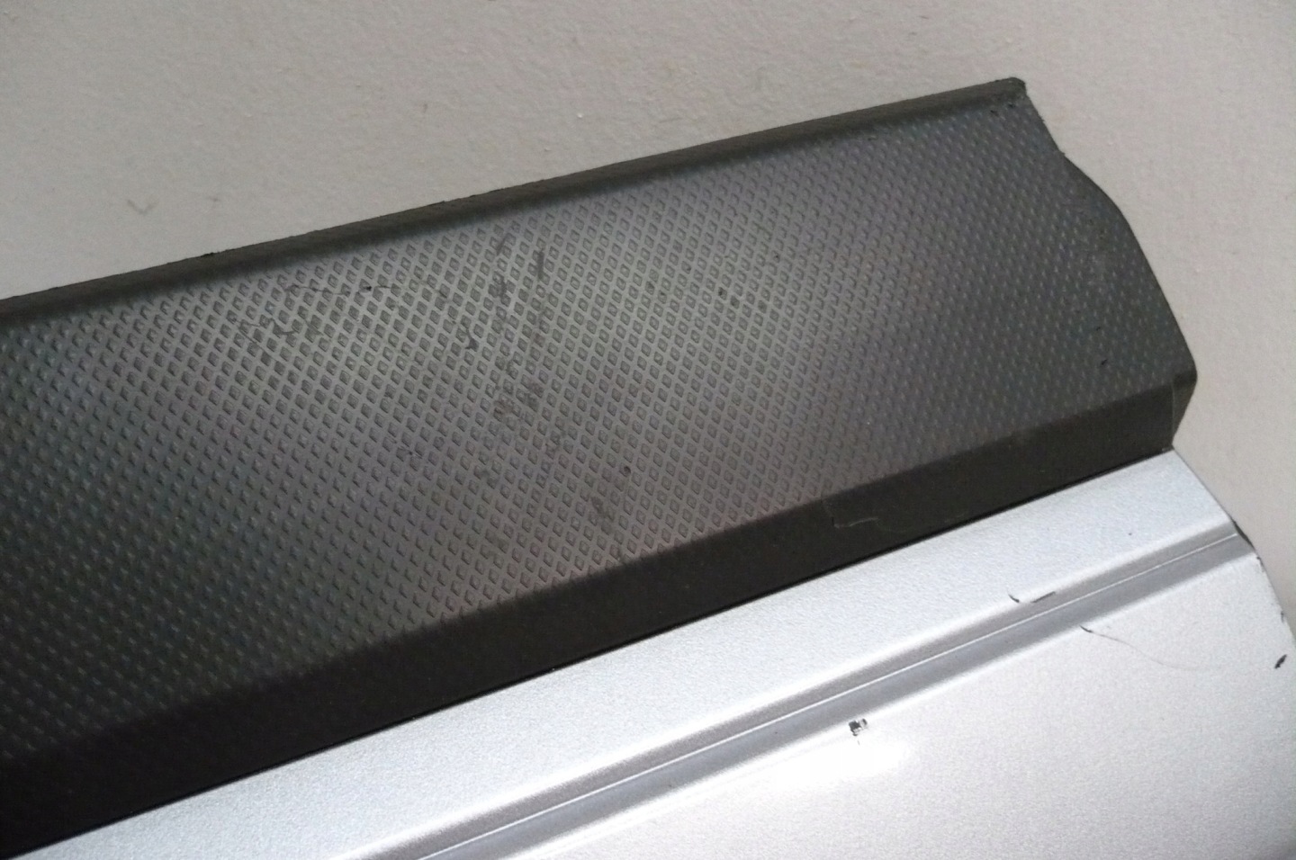 SUBARU FORESTER V 5 18- moulding door right rear part