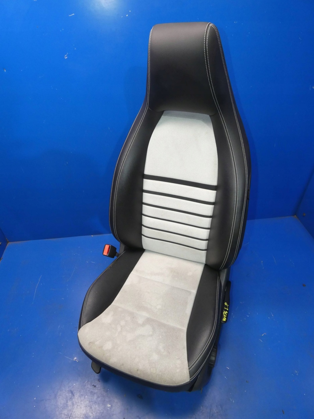 MERCEDES A KLASA W176 seat driver´s left front front
