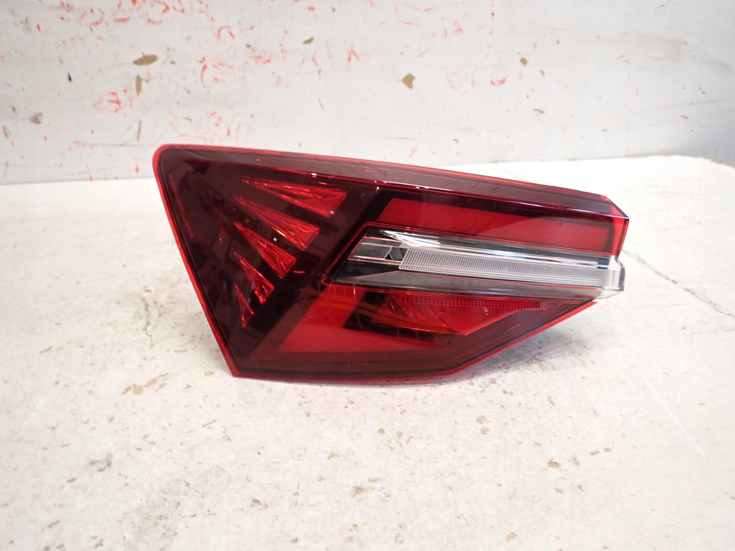 light rear part rear left SKODA KAROQ LIFT 2020- 57A945207D