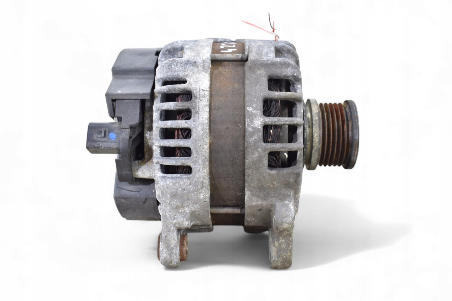 Alternator AUDI A4 B8 A5 8T 2.0 TDI 04L903017D 0125711130