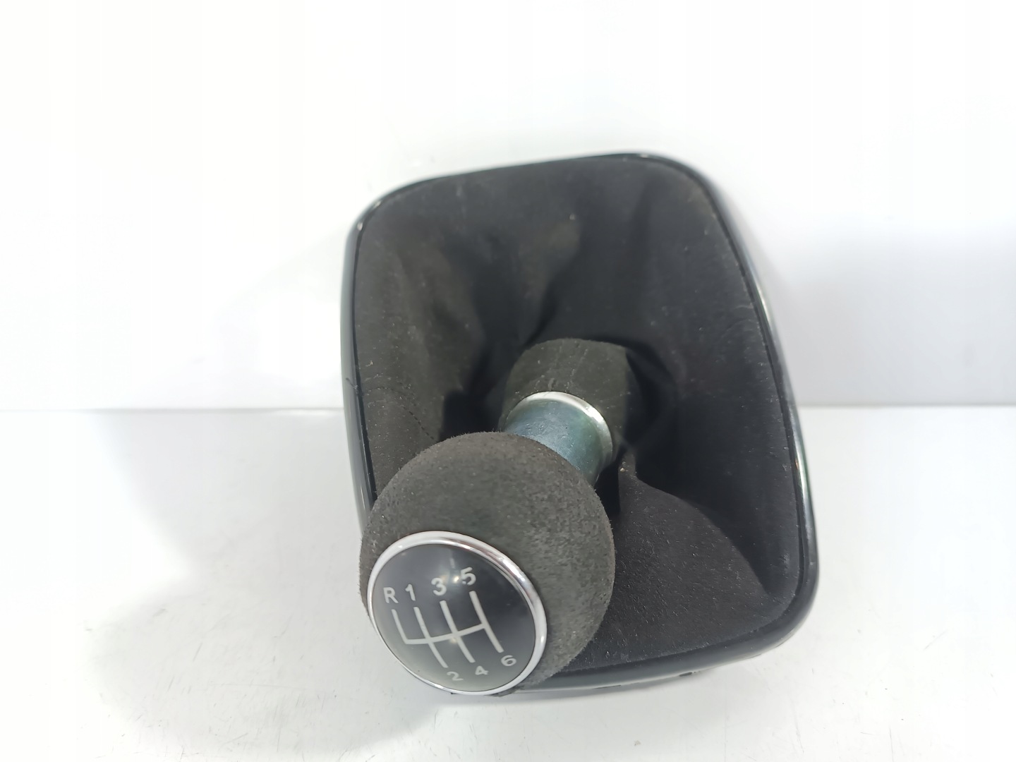 VW Golf IV 4 97-06 LEVA CAMBIO Z MIESZKIEM