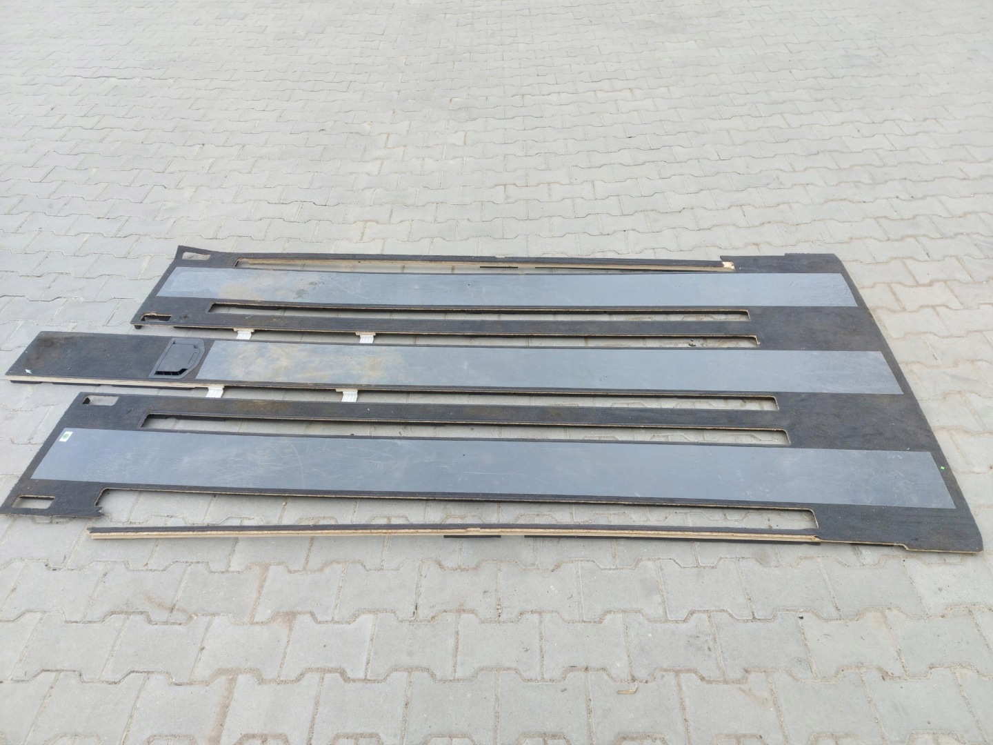 VW Multivan 7T0 T7 2023r floor car carpet boot rear part rear original
