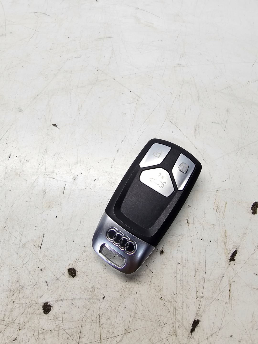 key PILOT AUDI A4 B9 A5 8W Q7 4M 4M0959754CS