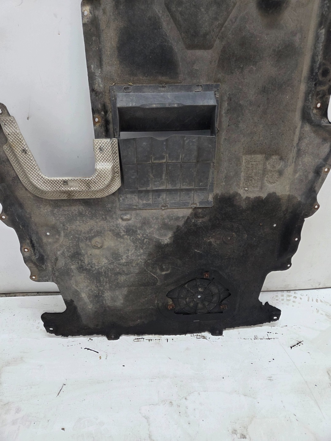 cover below gearbox BMW E60 E61 X DRIVE MANUAL