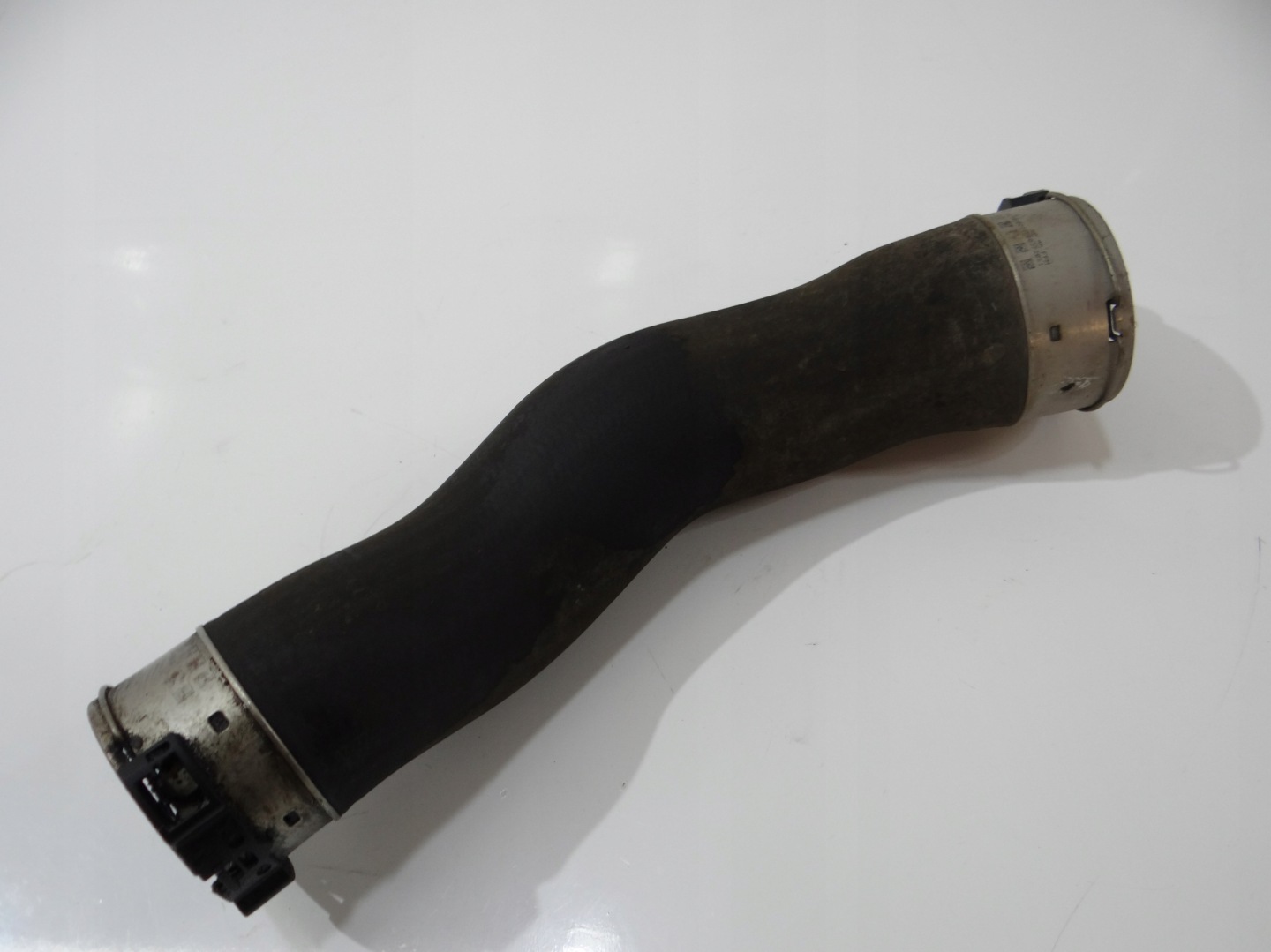 vedení hadice intercoolera BMW X3 F25 N47D20C