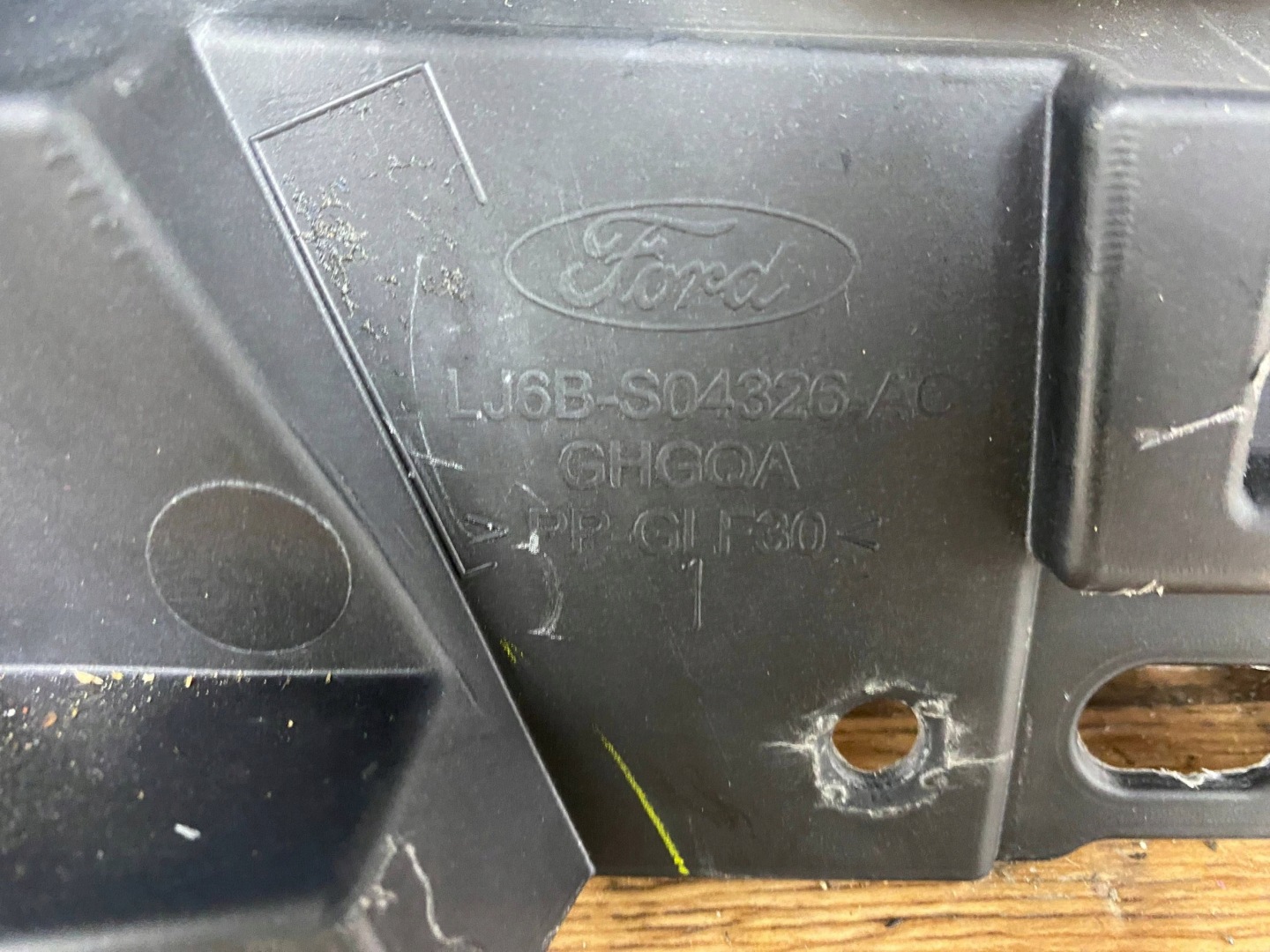 dashboard instrument panel console cockpit Ford Escape IV Kuga MK3 2020+