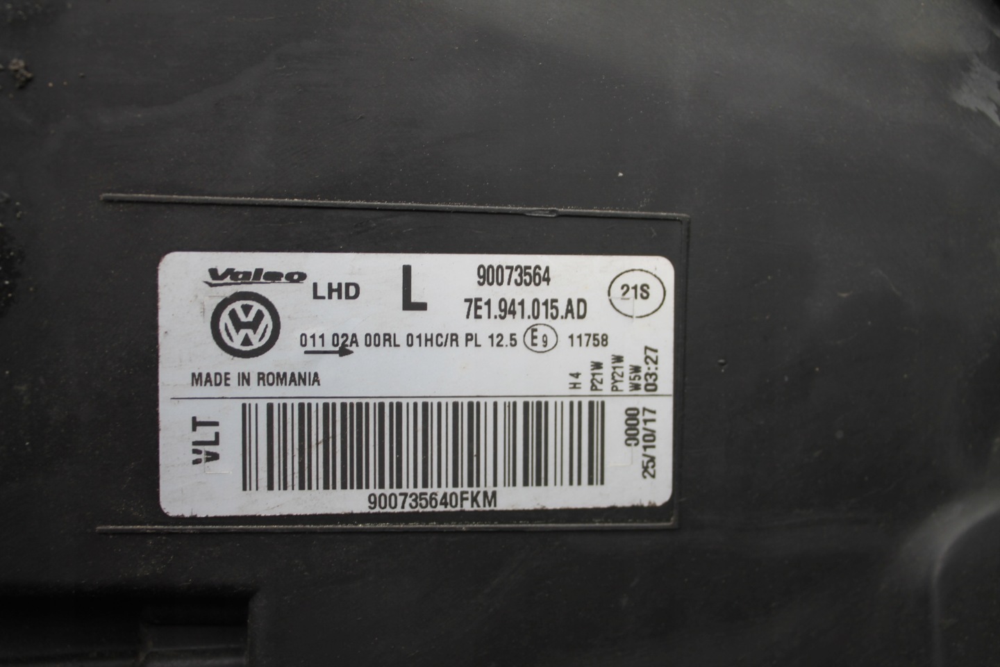 1839. REFLEKTOR left VW T6 7E1941015AD