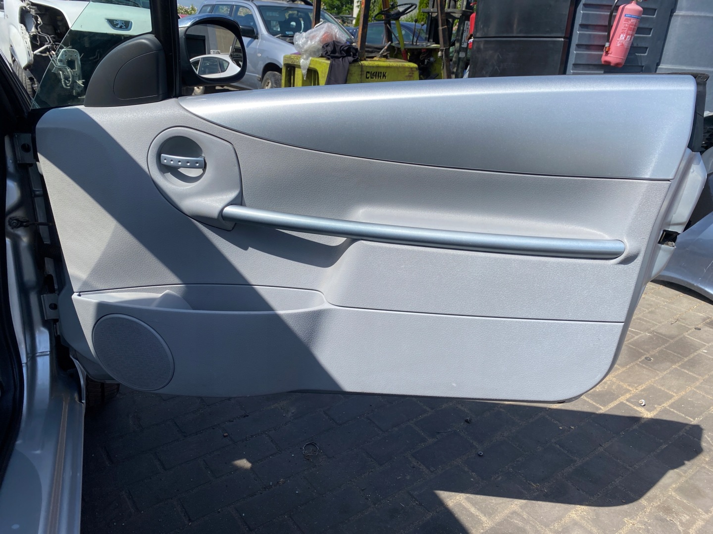 upholstery side right front Citroen C3 Plurier 03-09