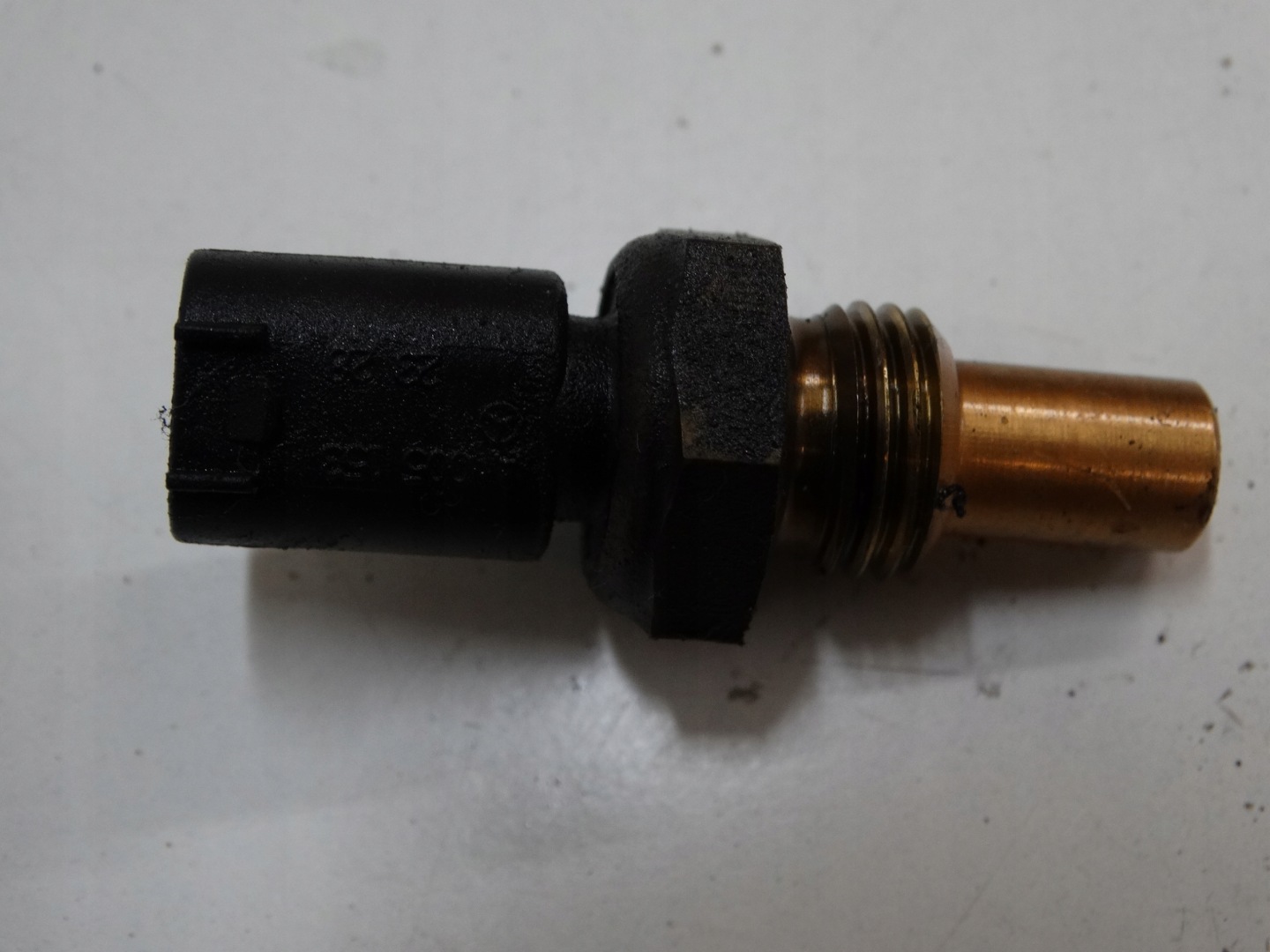 sensor TEMPERATURY oil MERCEDES W169 0051532828