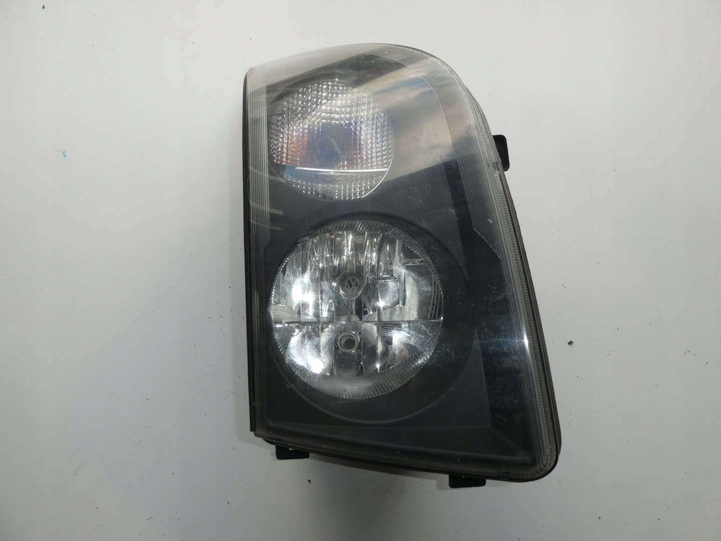 light left front front VW CRAFTER and 2E1941016