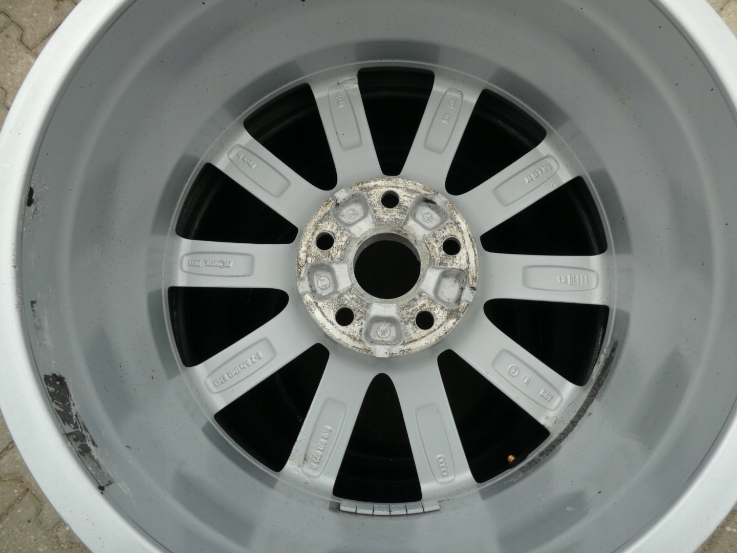 4X discs aluminium disc 8U0601025B AUDI 5X112