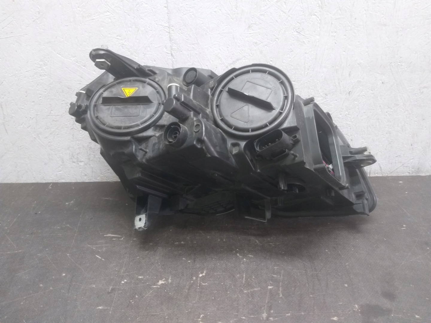 light front left MERCEDES GLK W204 LIFT XENON ILS LED 10- A2048201539