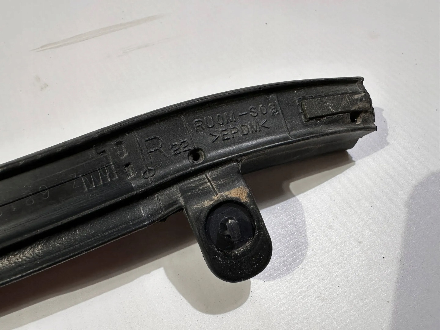 gasket uszczelki door right left Chrysler Pacifica 2016 - 2024