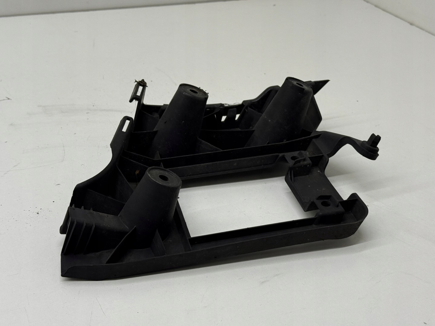 AUDI A6 C7 Berline Support Support plaque Pare choc Gauche Arrière Original