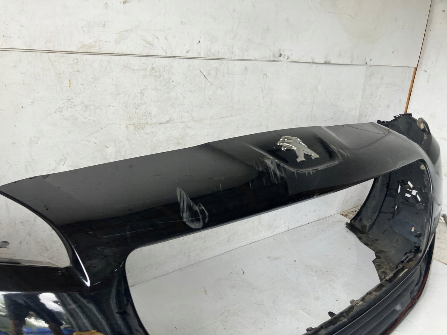 nárazník předek přední PEUGEOT 5008 a LIFT