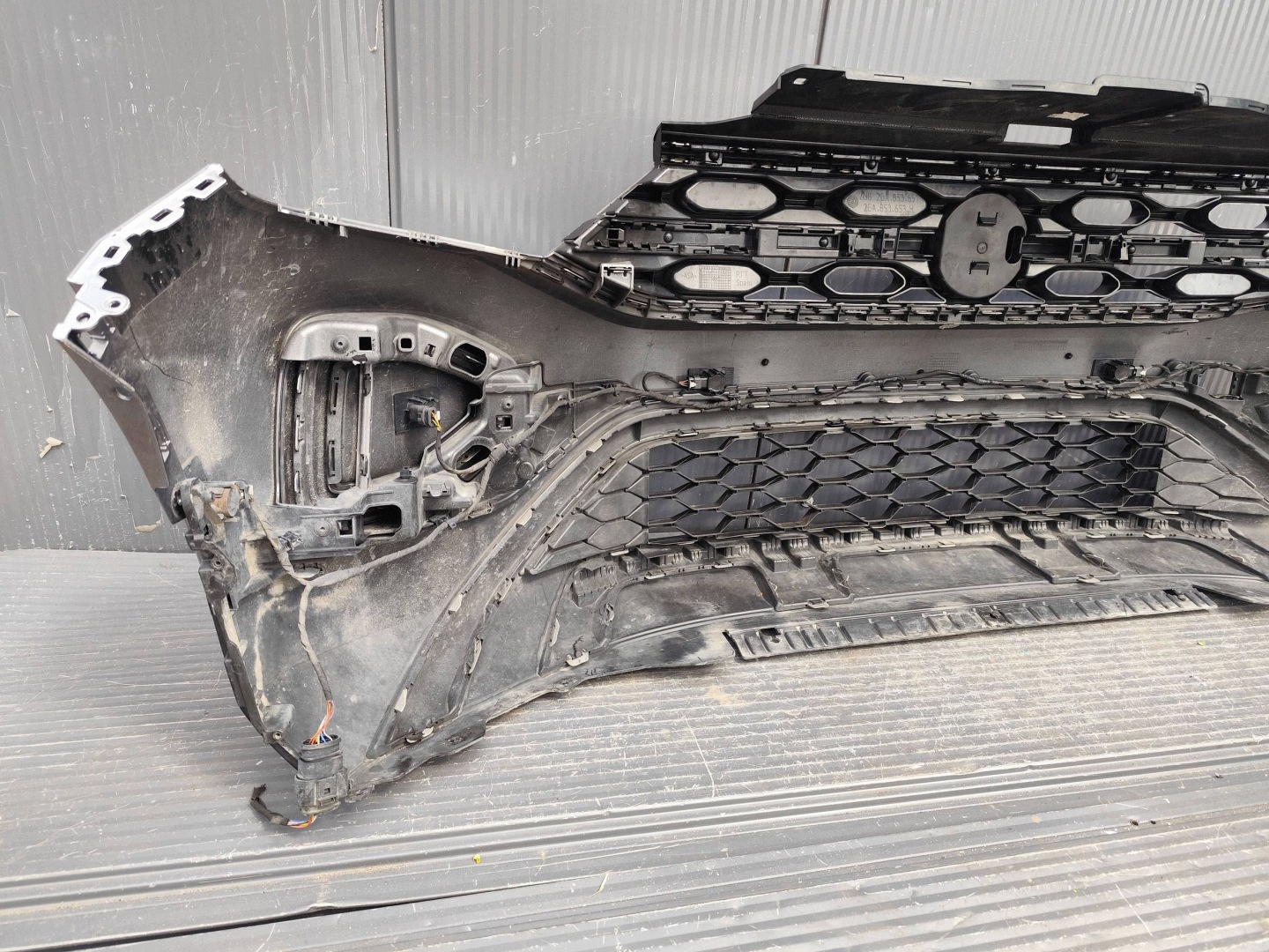 VW T-ROC LIFT 2GA Frontstoßstange 6xPDC komplet DEMONTAZ