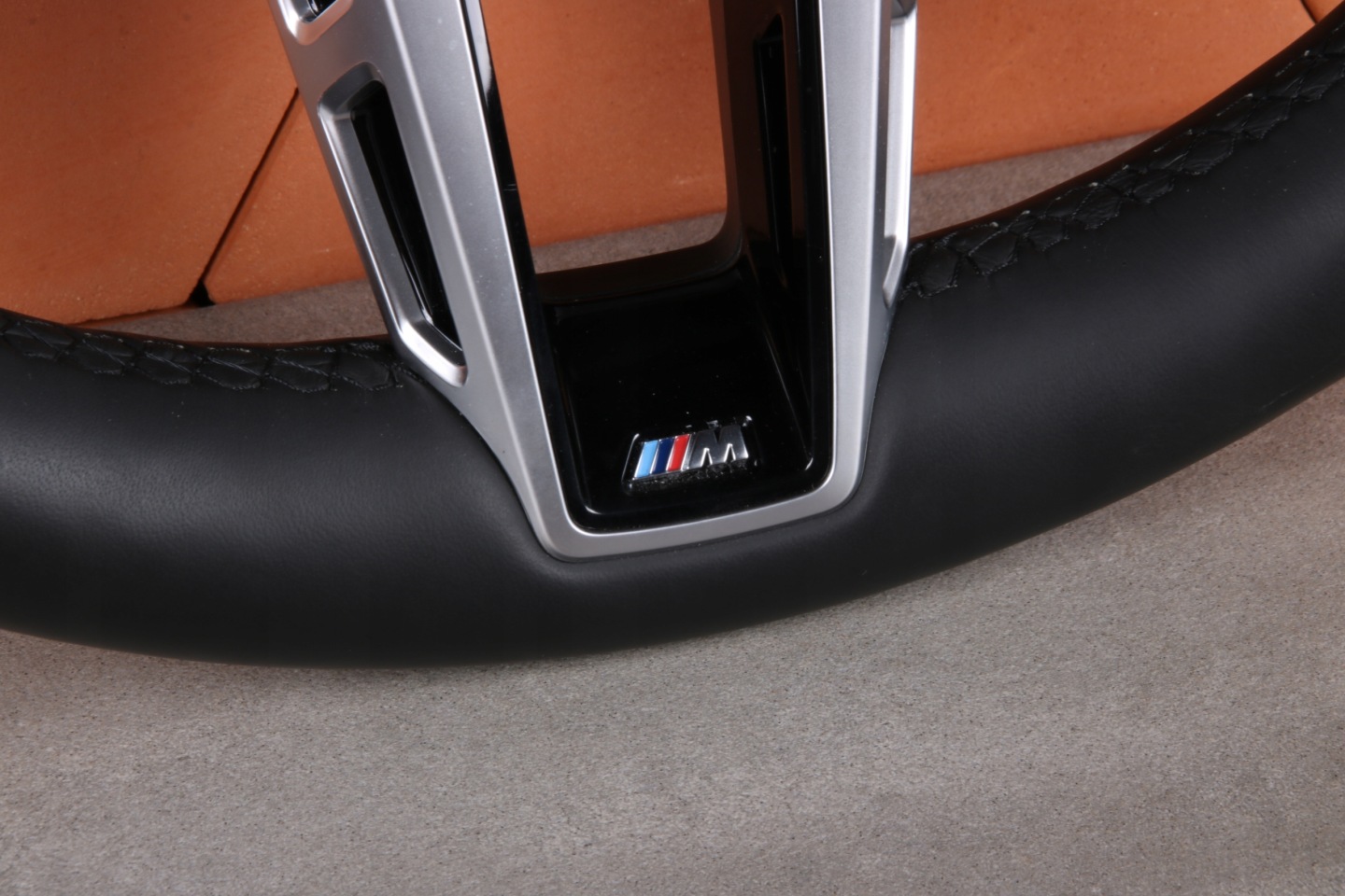 BMW X1 U11 X2 U10 originál steering wheel, m-packet heated BOOST 26 km !!!