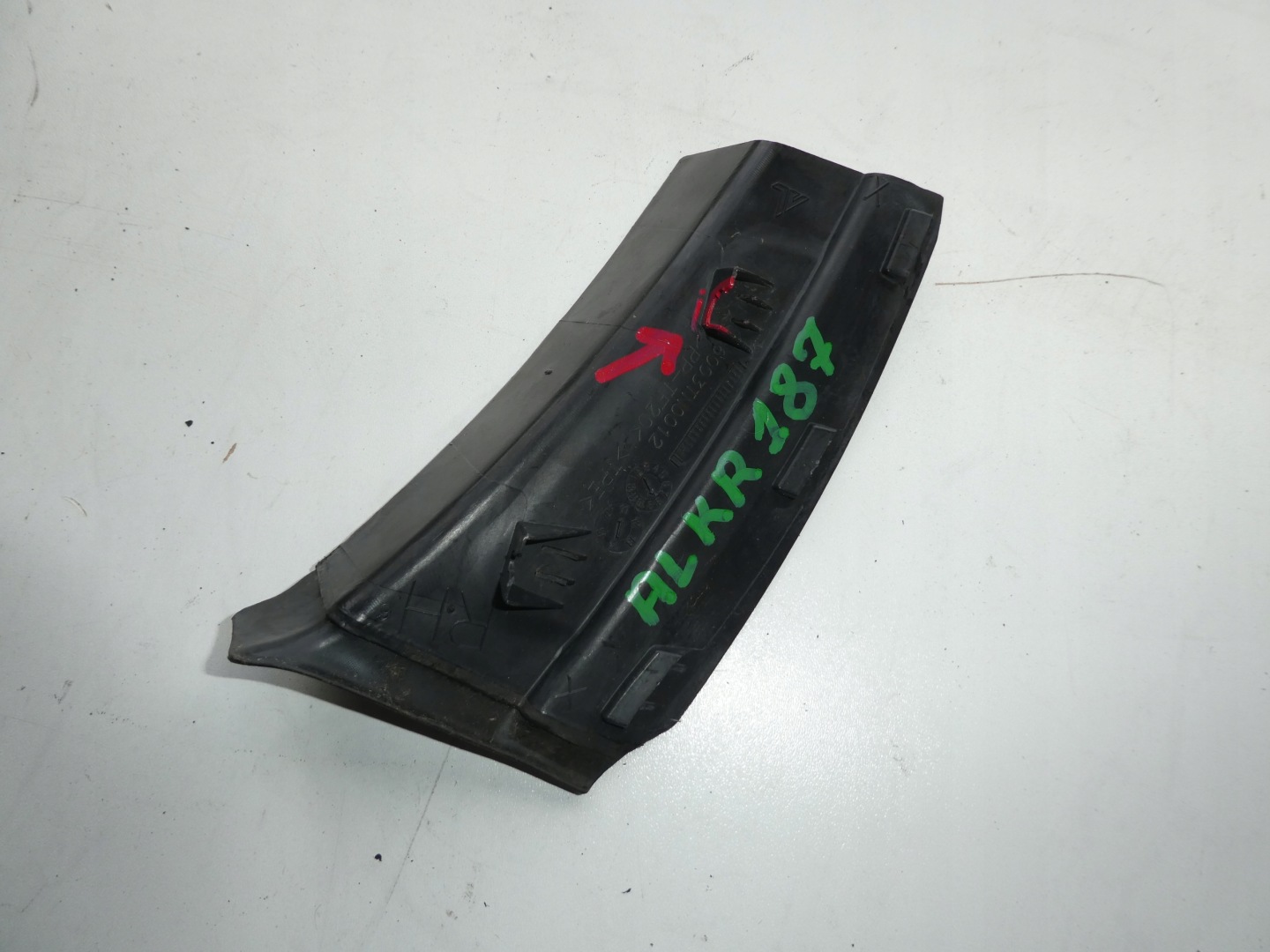 VW JETTA BLENDE ABDECKUNG LEUCHTE 6003TN0012