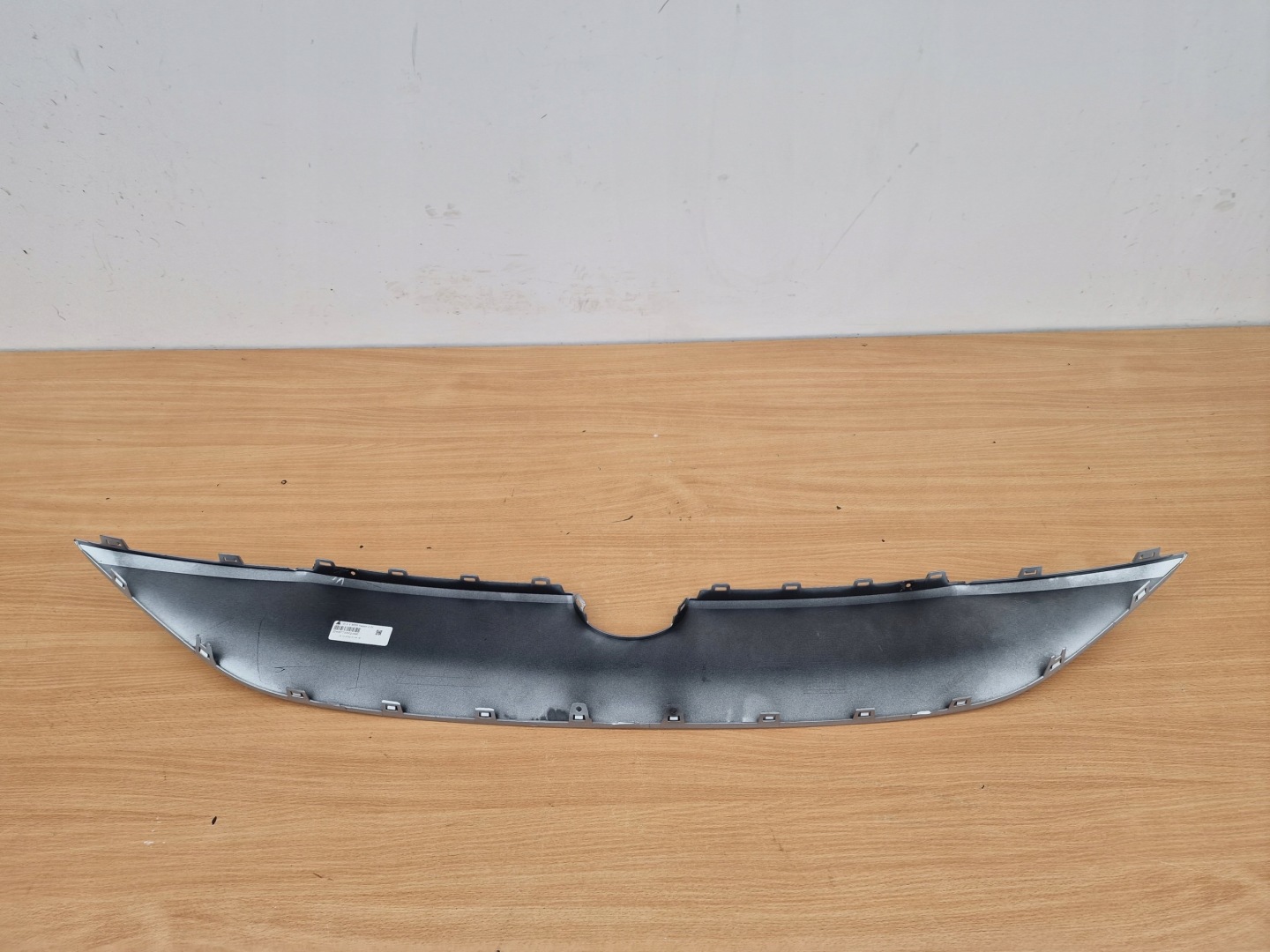 VW ID4 ID-4 cap moulding of a bumper front cap