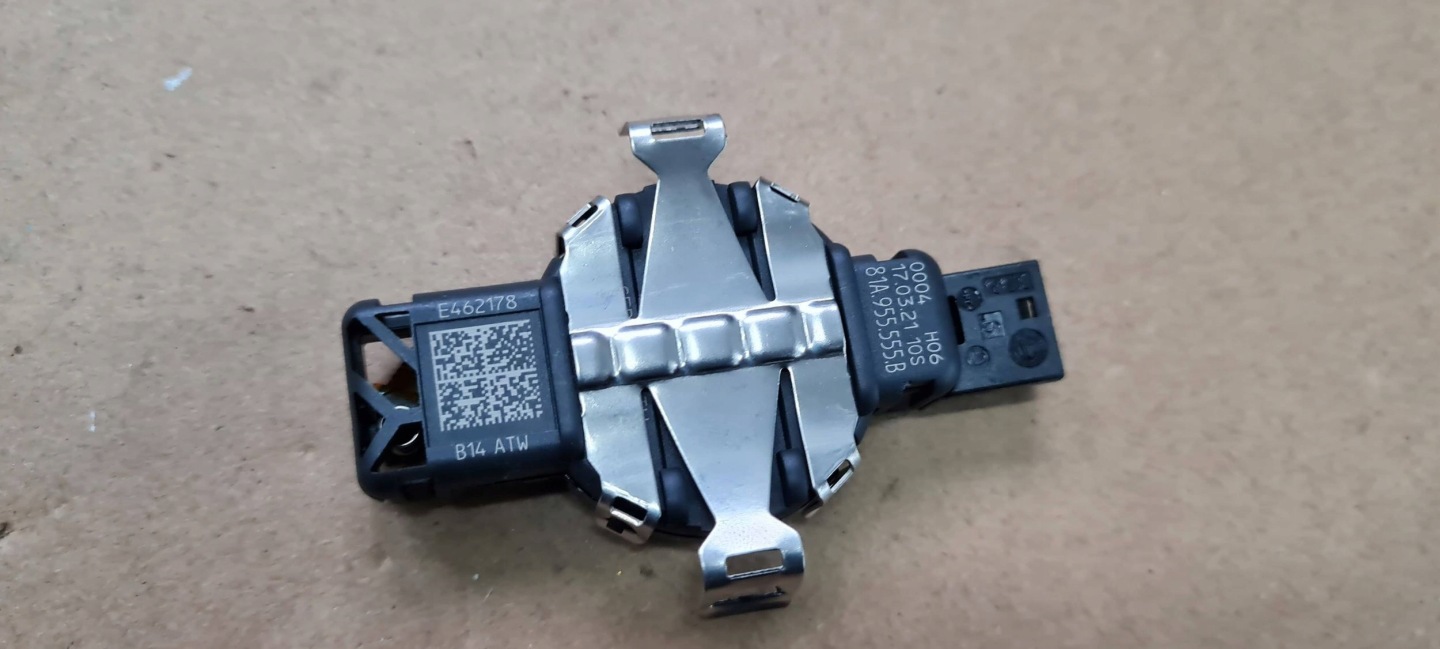 A5 8W S5 LIFT SENSOR sensor rain 81A955555B A6 Q7 Q8 A4 B9 Q5 Q3 83A
