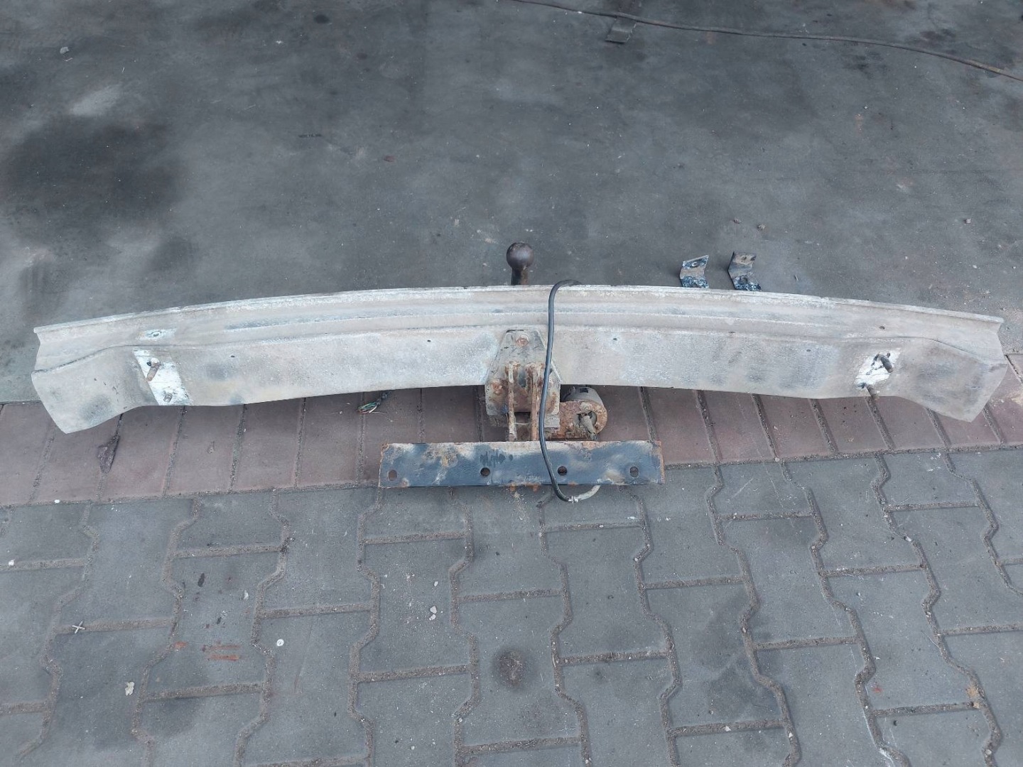 Gancio traino + TABLICZKA + cablaggio SAAB 9-5 e berlina