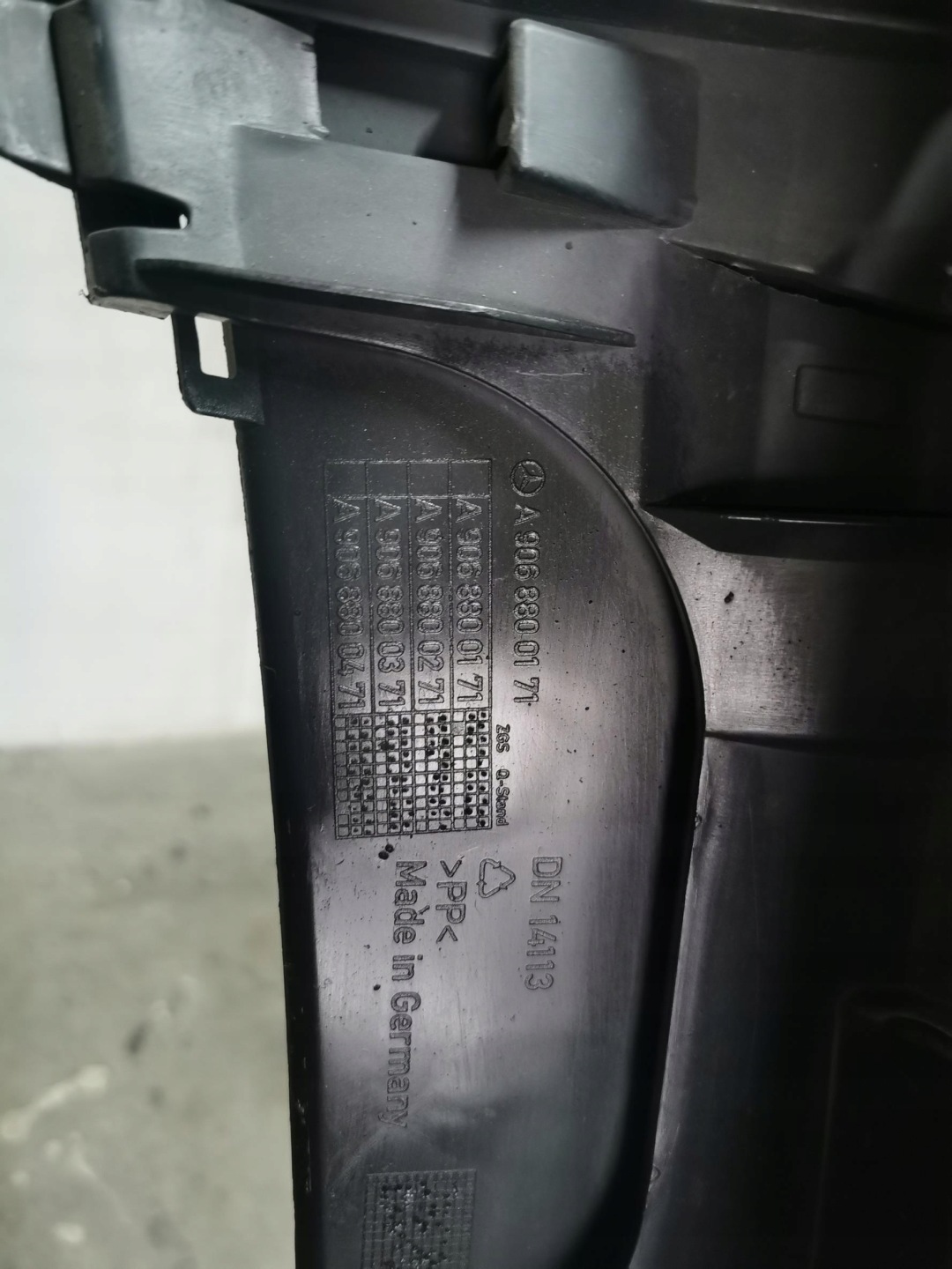 bumper rear MERCEDES SPRINTER W906 A9068800171