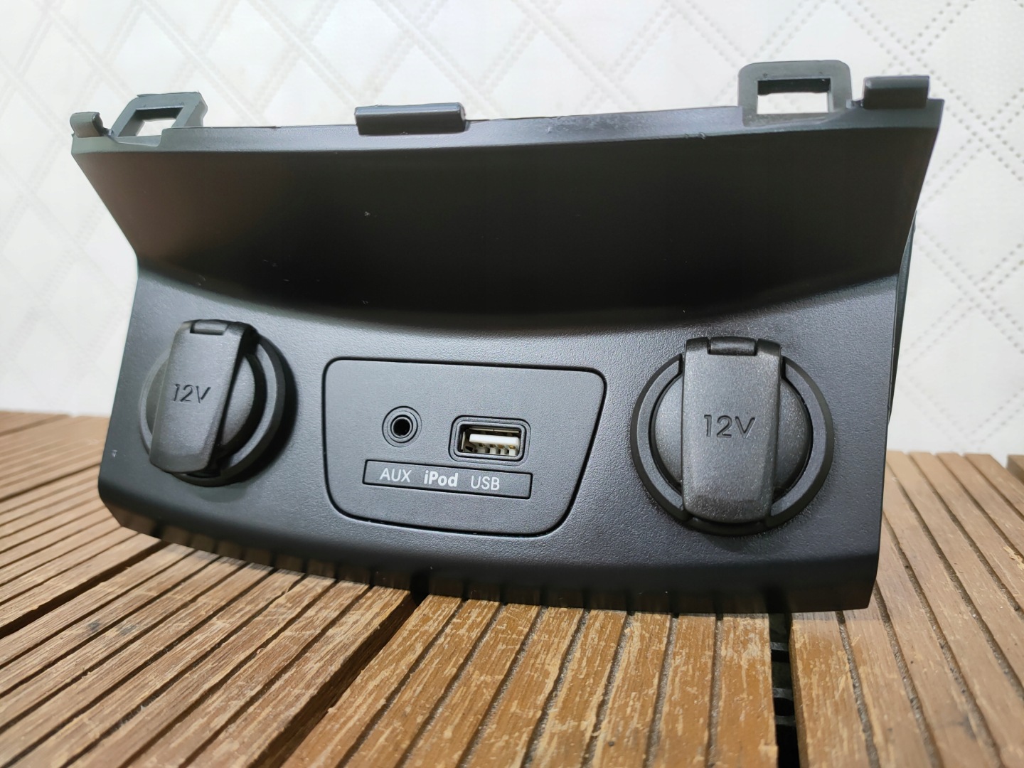 HYUNDAI I30 II 11-16 PANEL adapter USB AUX IPOD 96120-A5100 OE