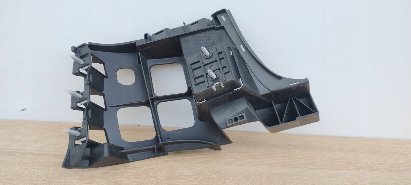 SEAT EXEO right bumper bracket rear part bracket holder console
