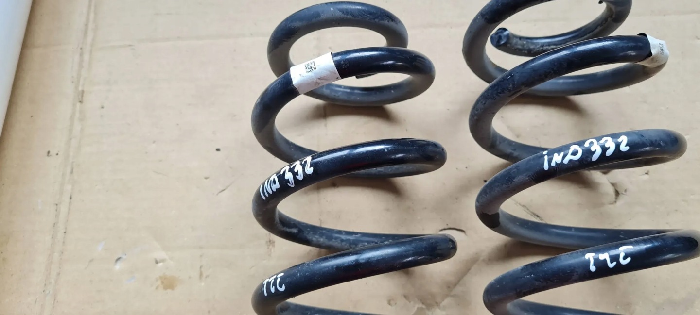 S3 8V sedan A3 spring springing left right rear part 2.0 TFSI 5Q0511115KH