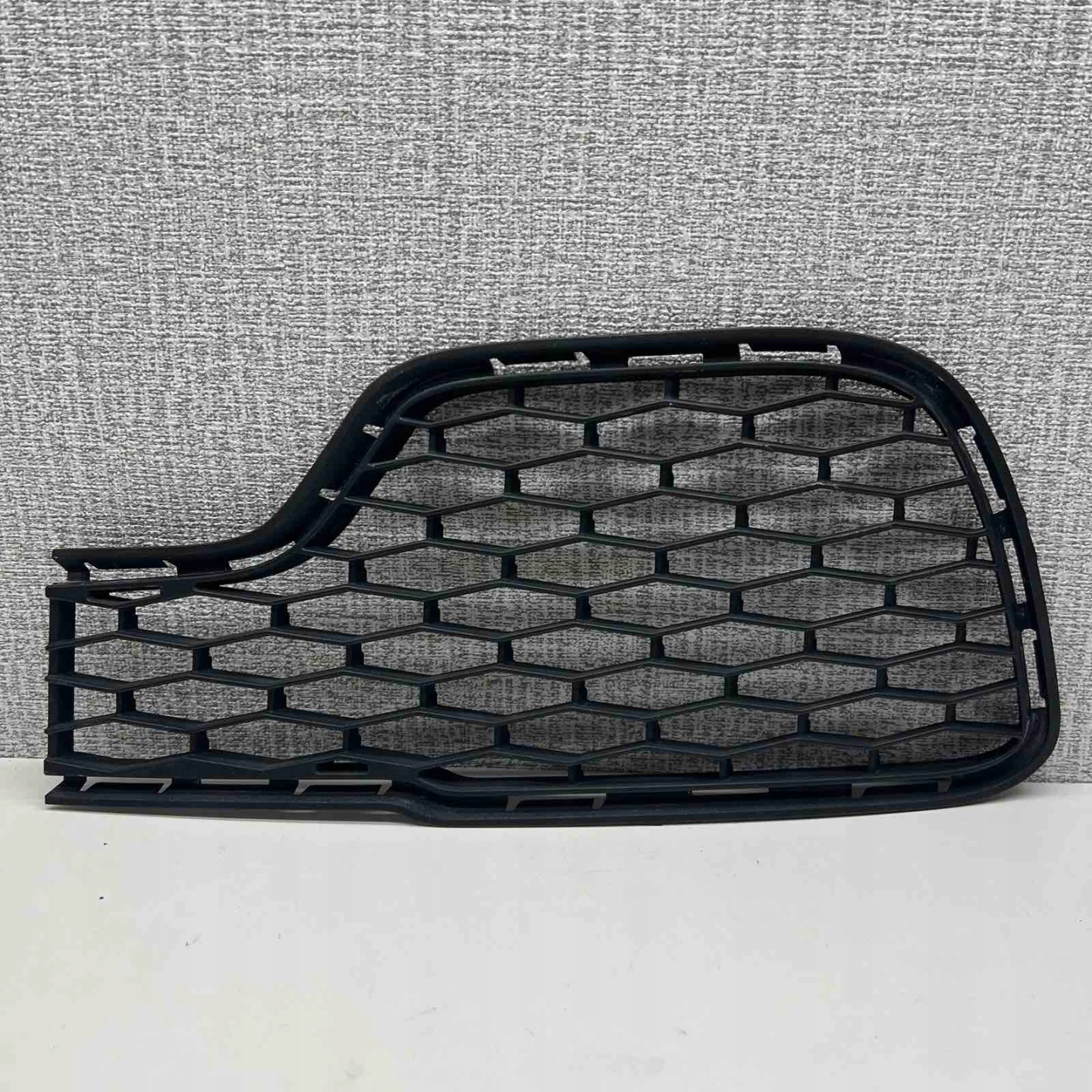 Maserati Ghibli 2017 left side grille radiator / grill FA00AAF77297