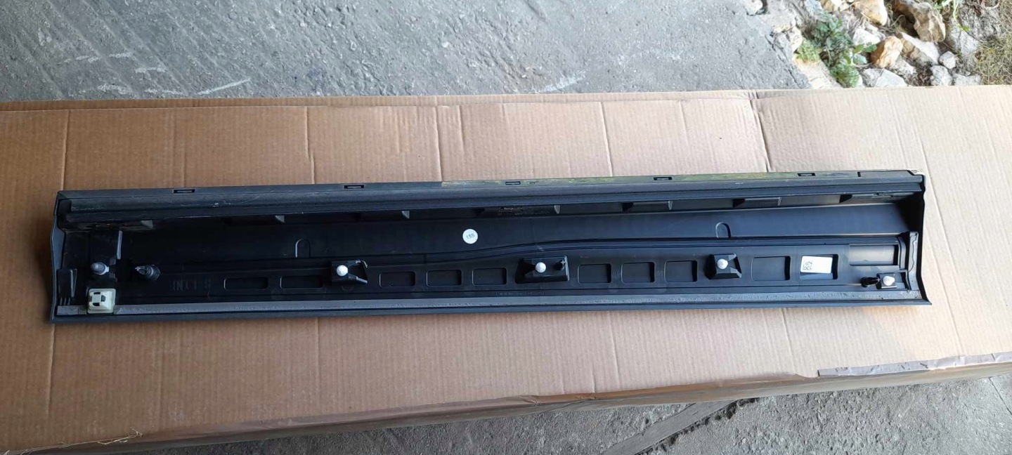 moulding door left front AUDI Q2 GA 2017- 81A853959A