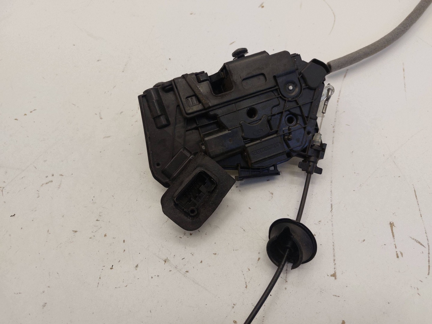 VW GOLF VII PASSAT B8 lock door right front EUROPA 5K1837016E