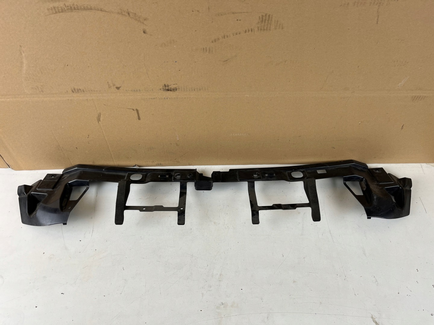 bumper bracket JAGUAR E-PACE J9C3-17640-A